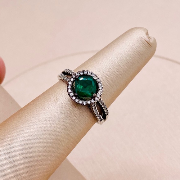 925 Sterling Silver Green & White Topaz Halo Ring - Picture 4 of 14